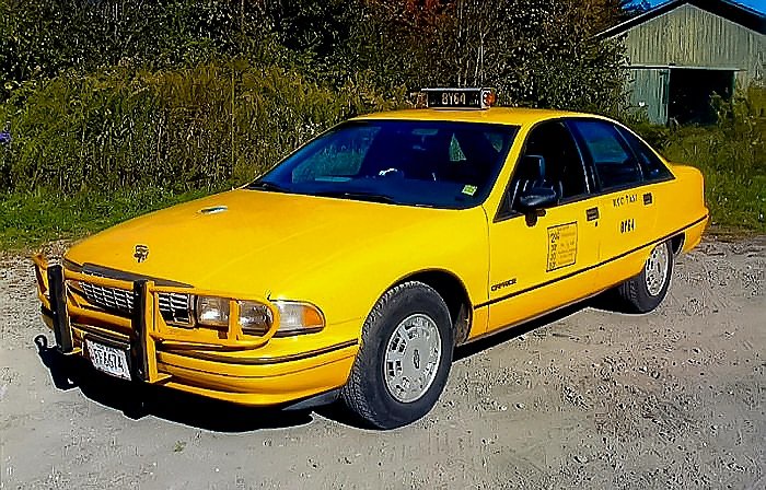 OmegaRedArts1's tweet photo. MOTORHEAD 

Motorhead is a 1995 Chevrolet Caprice NYC Taxi and is 14ft tall

#transformersreanimated #maccadams #transformers #transformersriseofthebeasts #transformersmtmte #transformersone #transformerscustom https://t.co/dB1TymyI2E