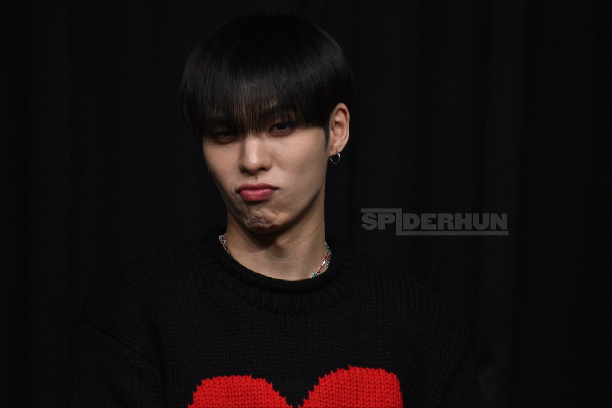 251024
face card goes crazy 🤩

#BX #병곤 #CIX #씨아이엑스