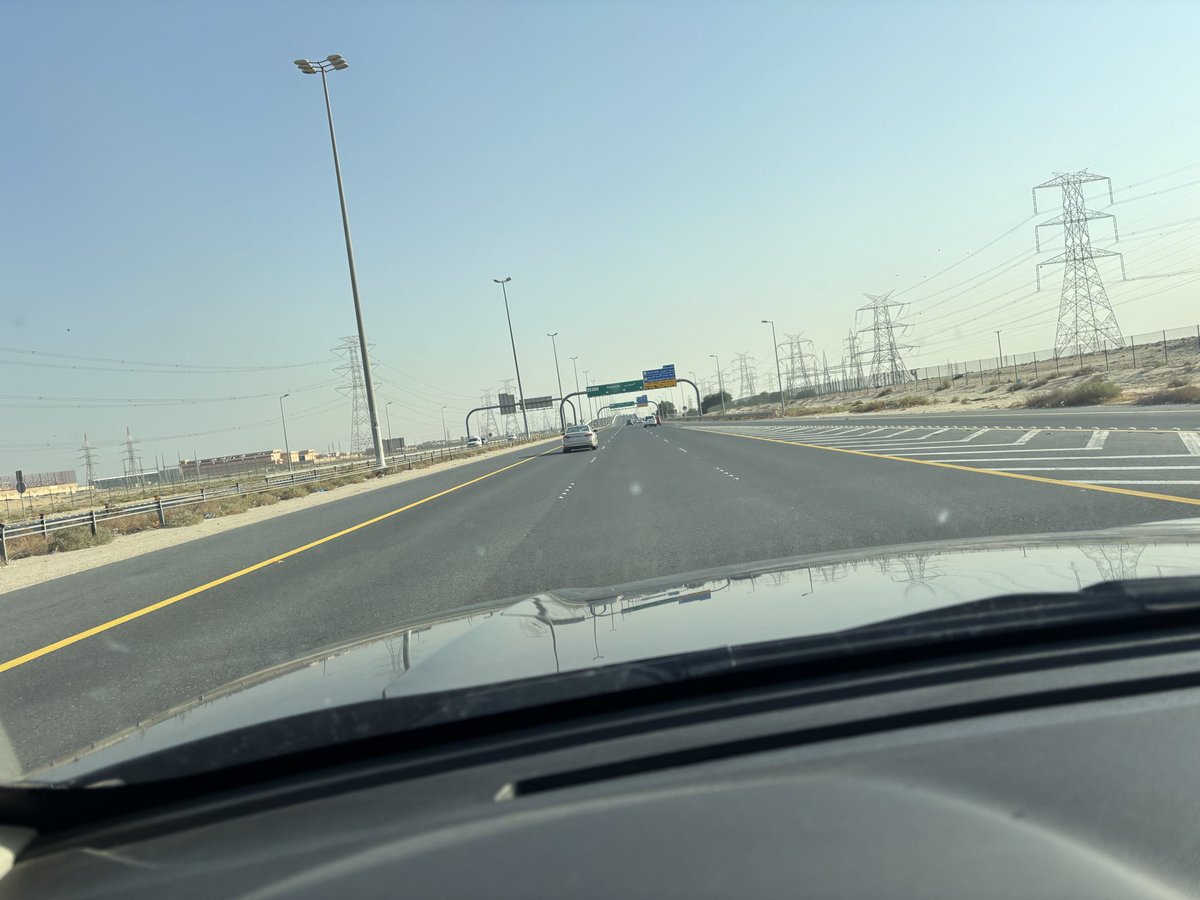 لماذا علي طريق نوصيب :

-اغلاق مدخل مطعم أناناس 

-تصعيب الوصول ل استراحة بنيدر

-تصعيب الوصول ل استراحة الزور

-وضع لفة U قبل الطريق 264 لا بعده

-جعل حارات الطريق السريع 3 والطؤارئ 3 (!!!)

بالطرق السريعة بالعالم يسهل الوصول للبنزين و الخدمات ..لدينا تصعيب و لا لوحات إرشادية!