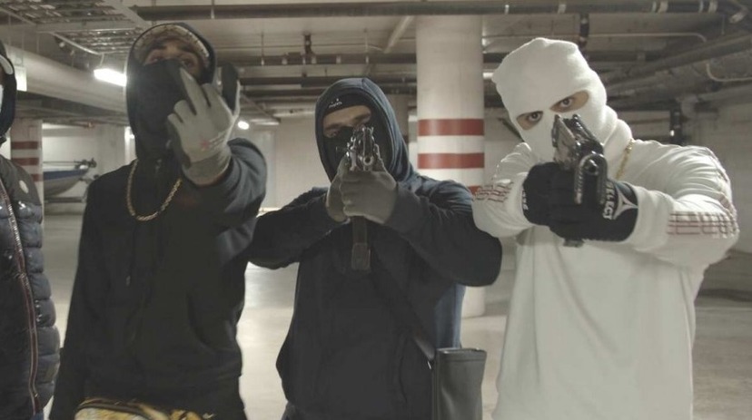 Så jävla trött jag är på alla vänsterslödder som nu bräker om 4 utländska ”nazister” som spöade någon blatte på stan. Som om detta är ett samhällsproblem.
Speciellt i jämförelse med 👇🏻