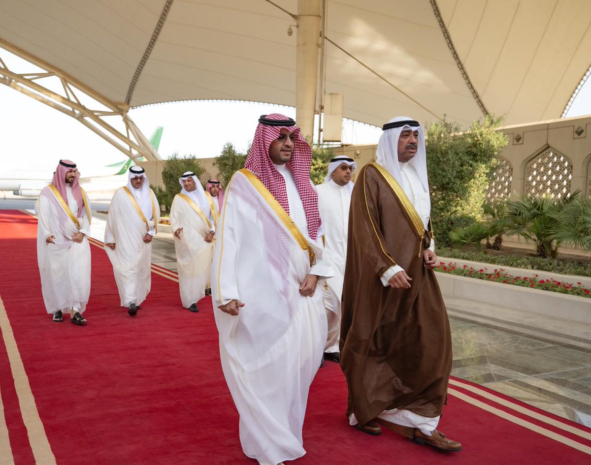 سمو الأمير تركي بن محمد بن فهد ينقل تعازي القيادة في وفاة الشيخ علي عبدالله الأحمد الجابر الصباح.
spa.gov.sa/N2427677
#واس