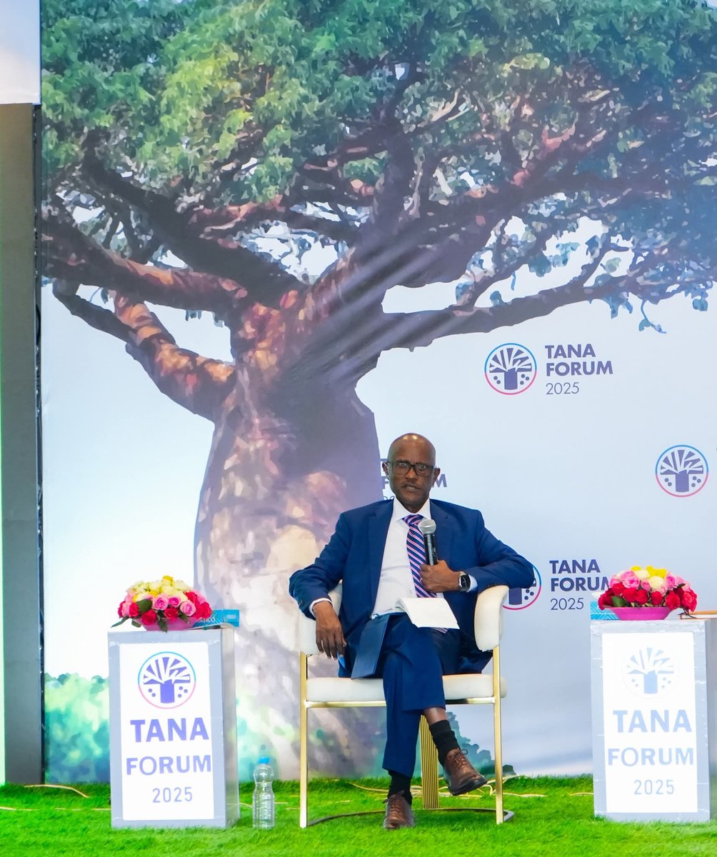 MFAEthiopia's tweet photo. On the opening day of the 11th @TanaForum in Bahir Dar, during a panel focused on peace and stability in the Horn of Africa, State Minister of Foreign Affairs, Ambassador @SMHaderaAbera, shared #Ethiopia’s perspectives, highlighting the significant role the country has been playing in ensuring peace and security in the region. The State Minister underscored that Ethiopia, owing to its strategic location in the Horn of Africa, will continue to play and strengthen its pivotal role in advancing sustainable peace and security in the region.

Somalia’s State Minister of Foreign Affairs and International Cooperation, Ali Mohamed Omar, on his part, elaborated on his country’s efforts regarding peace and stability in #Somalia. IGAD Representative to the African Union, Ms. @MaureenAAchieng, also provided insights into #IGAD’s role in maintaining peace in the Horn of Africa.

The 11th Tana High-Level Forum on Security in Africa will continue tomorrow in Addis Ababa.
