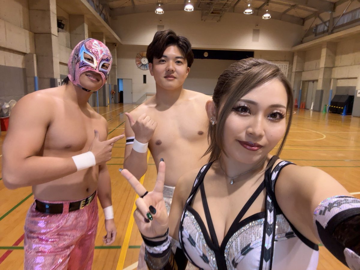 pw_jto_T's tweet photo. お昼は秋田県秋田市にて
ジュエル･バードと南部タマキと
とある撮影でした🎥‼️

詳細発表をお楽しみにー！！✨️

（寝坊しちゃったけど、撮影には間に合いました😮‍💨💦）

#pw_jto https://t.co/7VTOO0KuUD