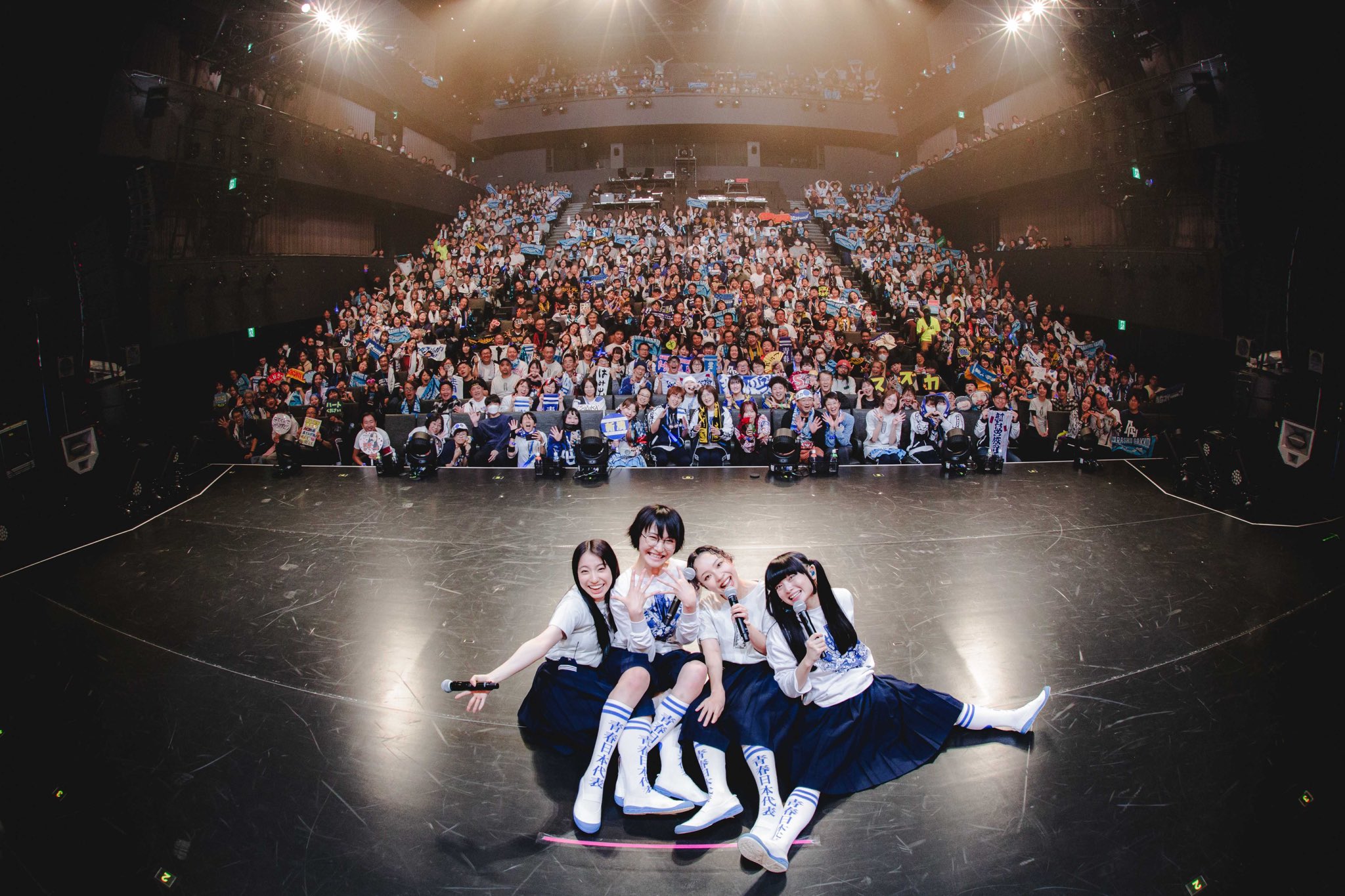 G4CE8poXEAAaENk?format=jpg&name=large