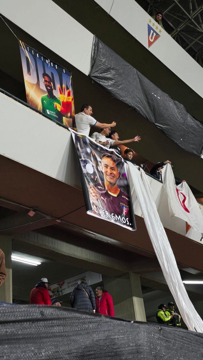 <a href="/TacaBielerSKC/">Claudio Bieler</a> <a href="/LDU_Oficial/">LDU Oficial</a> La gente no olvida a quien nos hizo felices.