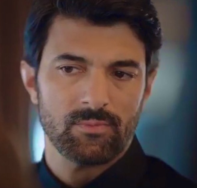 يا جماعة استنوا شوية على مسلسل الاراضى .. انا لسه مشبعتش من عثمان 

#EnginAkyürek #OldMoney #BereketliTopraklar