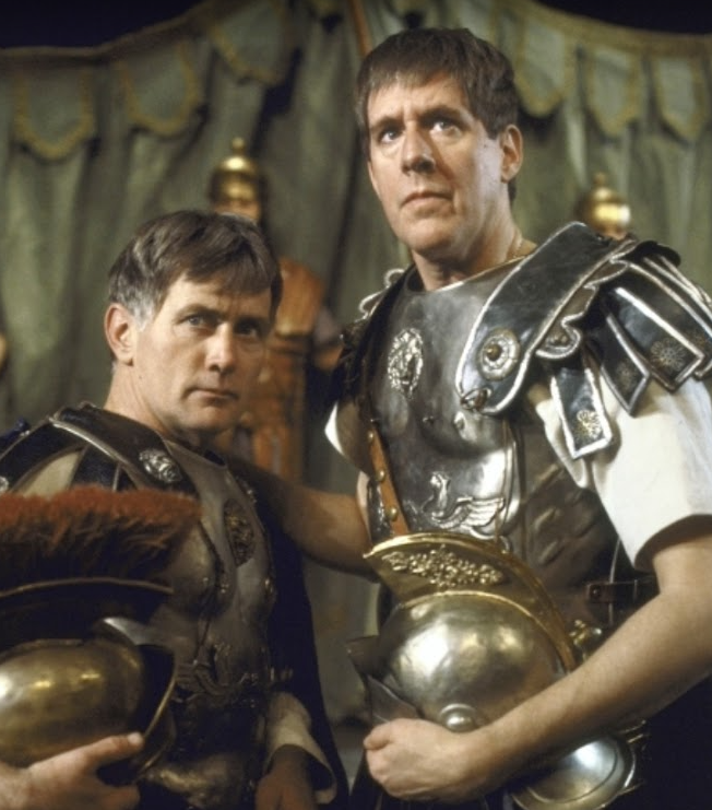 brutuspilled's tweet photo. this shakespeare julius caesar production.. #needthis https://t.co/TYEx3jfPM6