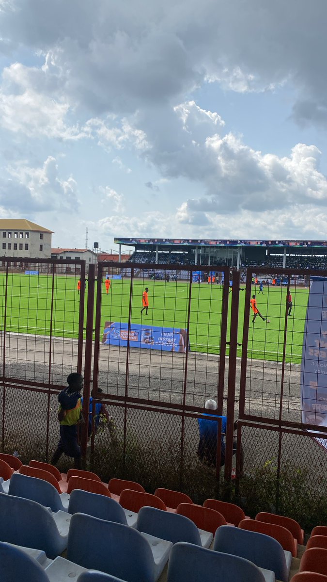 alawayerasaq's tweet photo. Earlier on today at Akure stadium host my @johnvents_foods
I happened to saw @PoojaMedia
#johnvent #akure #SportNews https://t.co/dXfODesEUg