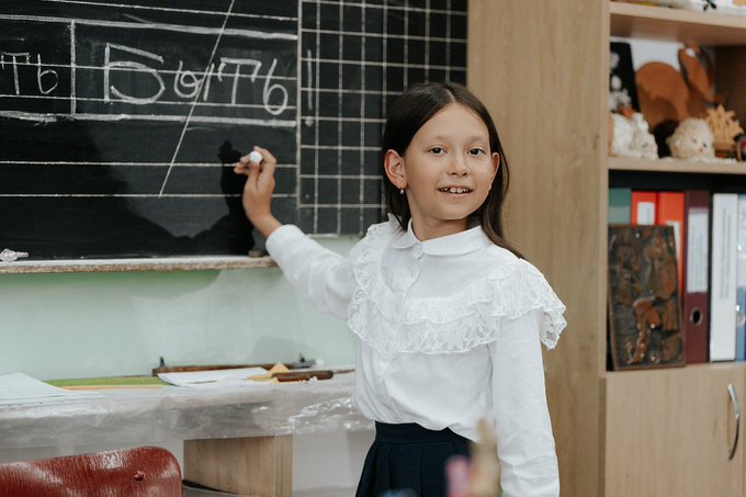 “Something wonderful, something hidden. A gift unique to you. Find it.” ~Emerson 

Please retweet if you agree w/this #MondayMotivation &amp; that #EducationCannotWait for any child. 

#KeepHopeAlive <a href="/dfat/">Department of Foreign Affairs and Trade 🇦🇺</a> @canadadev @spainmfa @sida <a href="/cidcaofficial/">CIDCA</a> @icelanddevcoop @canadadev