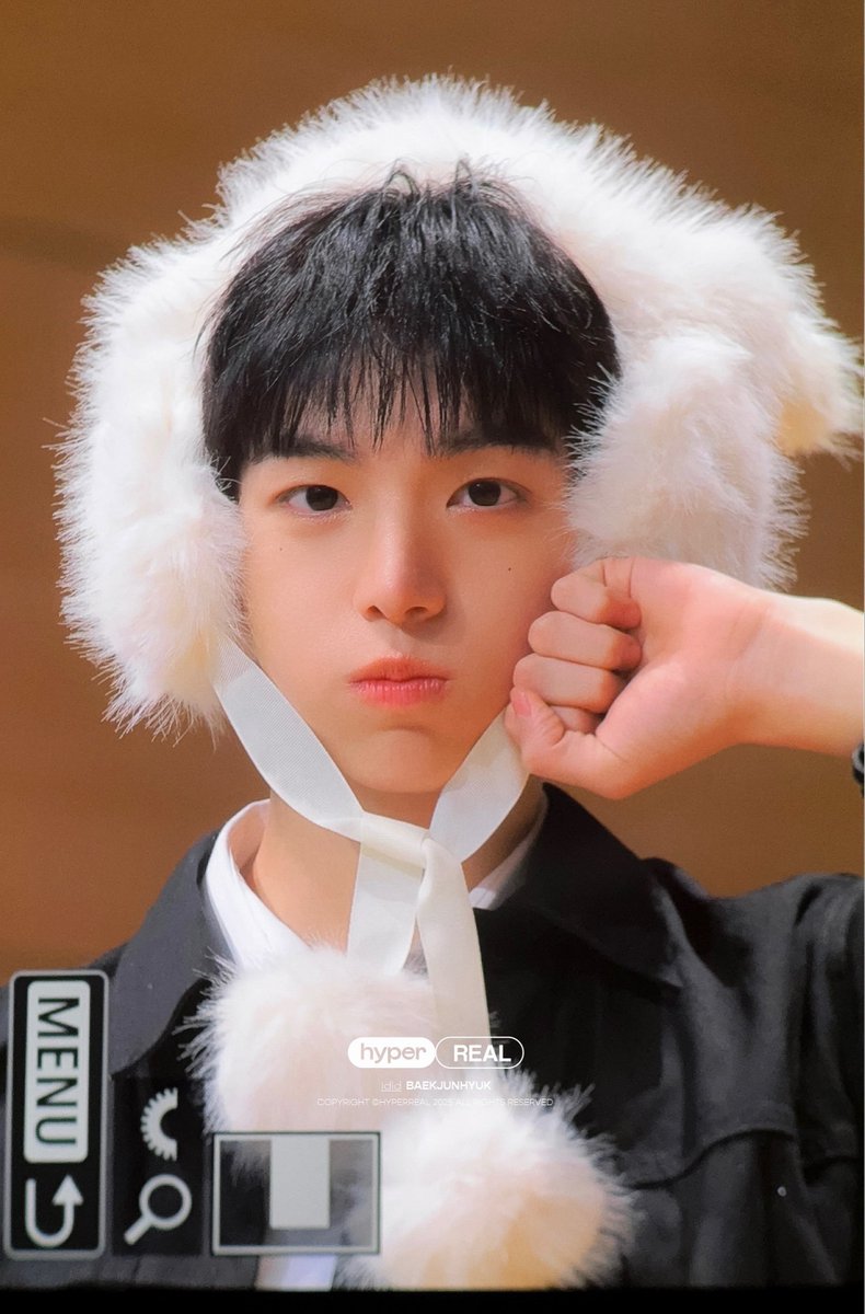 hyperreal tweet media