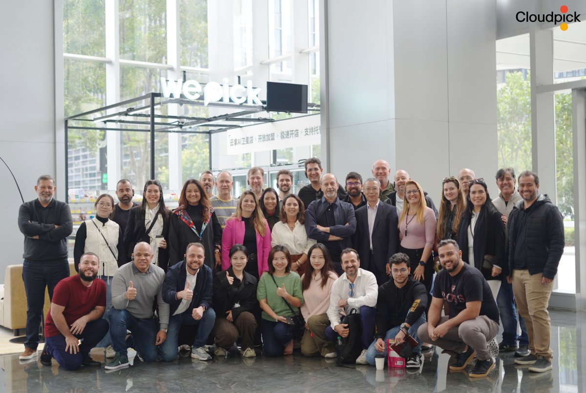 CloudpickTech's tweet photo. 🇧🇷🤝 Honored to host Brazil's innovation leaders at Cloudpick HQ!
They explored how AI-powered unmanned retail can tackle labor shortages, boost efficiency & enable 24/7 smart shopping across campuses, transport hubs & more.
#AI #Automation #Brazil #Innovation #Cloudpick https://t.co/0ZDfDuo3Mu