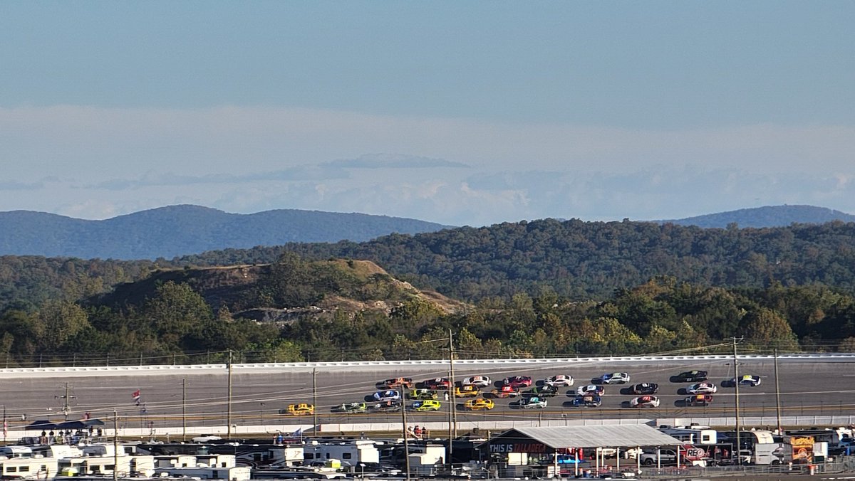 NascarCub's tweet photo. First Time Track Visit: The background setting of Talladaga was the most impressive surprise. https://t.co/ODmTrpp0FL