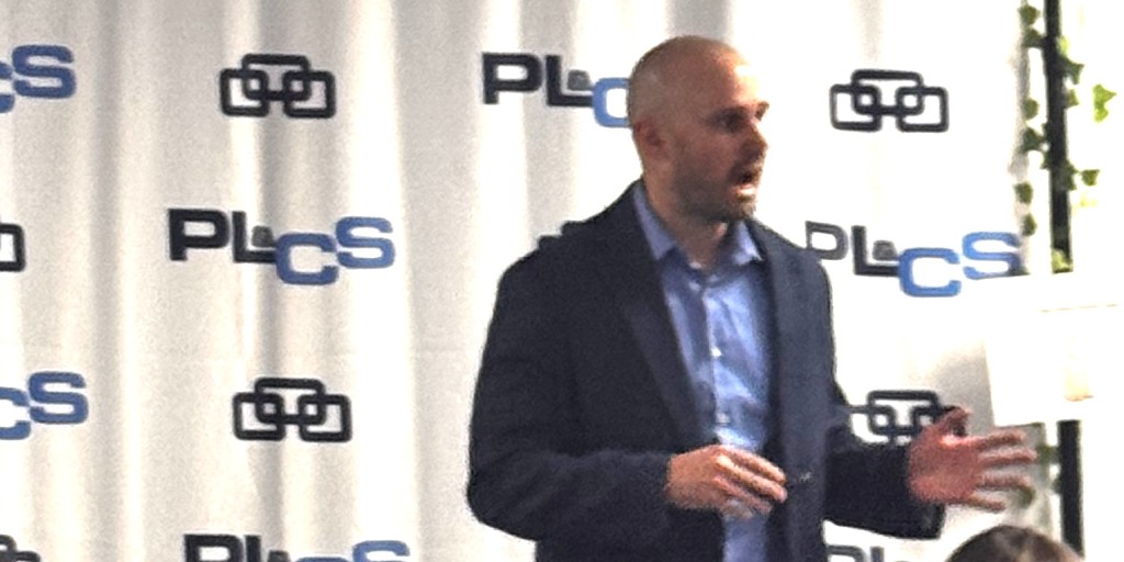 swbocesplcs's tweet image. Here’s a look back at more pics from Day 1 of the 2025 Fall Literacy Symposium! 📚✨
The Writing Revolution&apos;s Christine Teahan and Sean Cioffi presented a dynamic session titled Explicit Writing Instruction in Service of Learning.