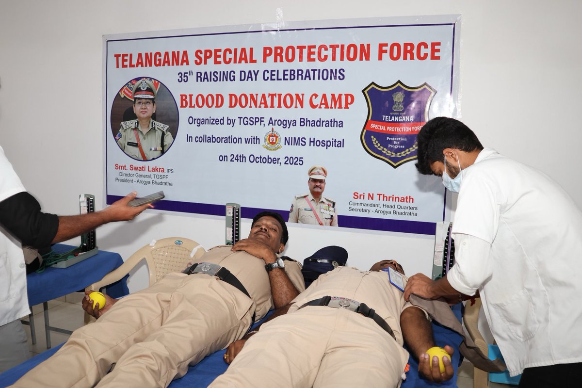 SwatiLakra_IPS's tweet image. On the occasion of the 35th Raising Day of the Telangana Special Protection Force (SPF) blood donation camp was organised in collaboration with NIMS hospital 

#blooddonation #Telangana #SPF