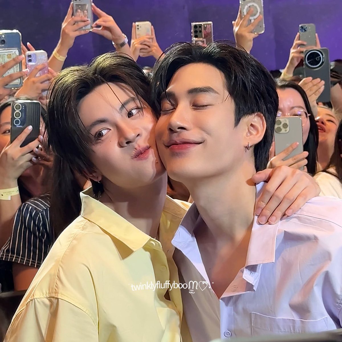 รักแก้มจุ่มมมมมมม 😭💘

 TLEFIRSTONE TURNS ONE #OneBangkokRetailxTleFirstOne 
♡ #เติ้ลเฟิร์สวัน #TleFirstone