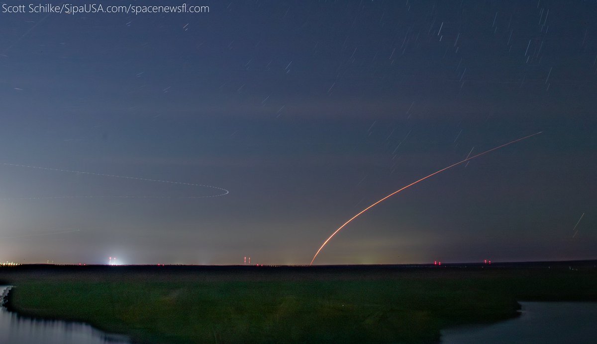SchilkeScott's tweet photo. From over 200+ miles away the view from #MarcoIsland #Florida during last night's beautiful 9:30 PM 10-23-25 #SpaceX #SPAINSAT NG II military communication satellite mission. B1076-22 flew for the last time & was expended due to customers orbit requirements. https://t.co/ndqnyL8UzB