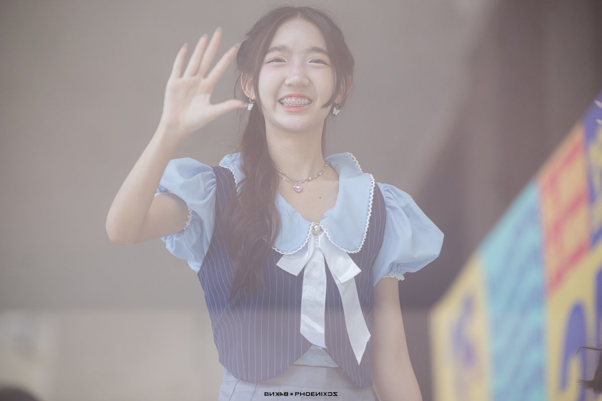 phoenixcz's tweet image. Choco minto yori mo anata ~~

More &amp;gt;&amp;gt;  facebook.com/share/p/1GZ677…

#MintBNK48 #BNK48 #Phoenixcz