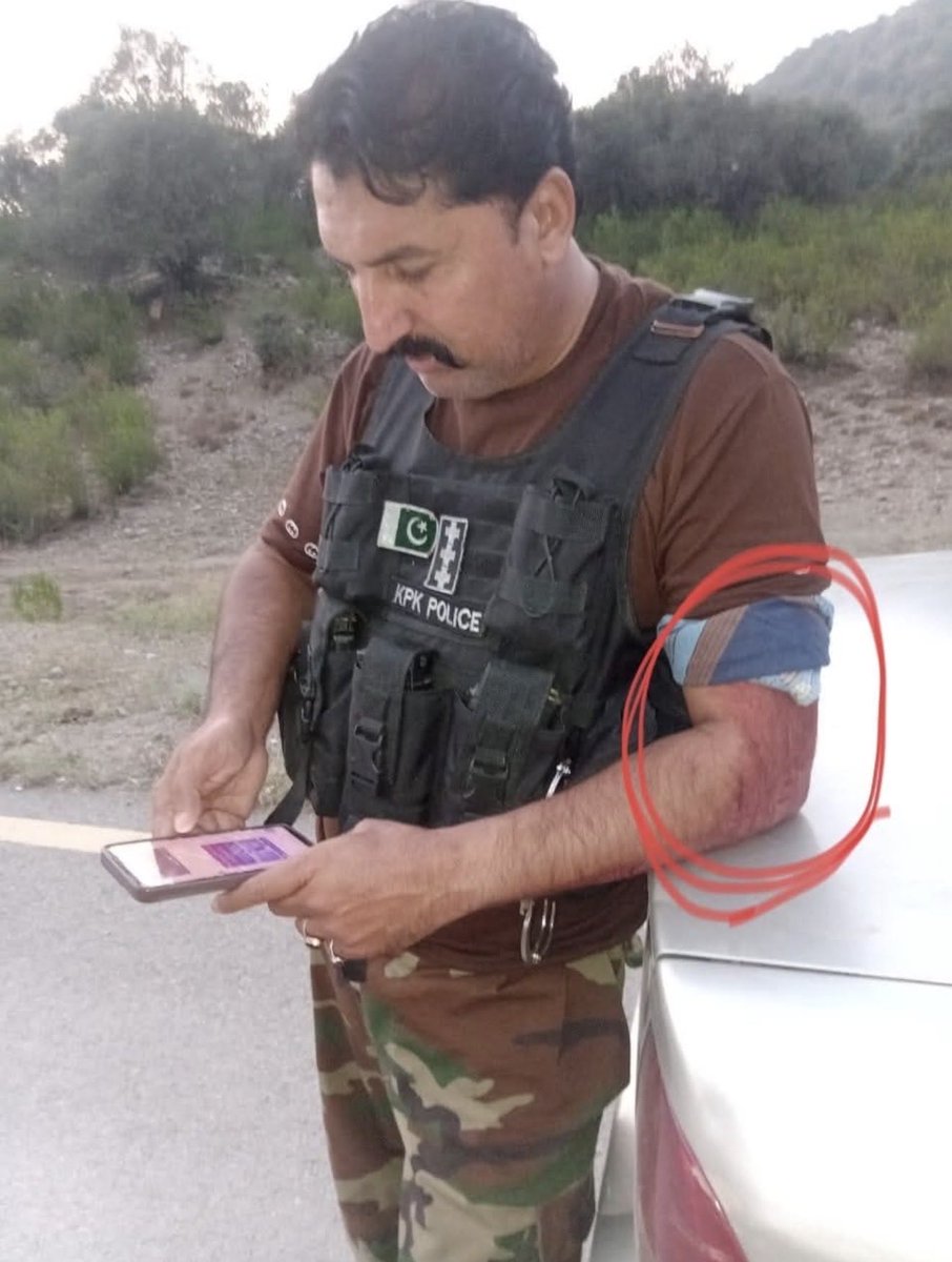 SaltAndScript's tweet image. After the two bomb blasts in Hangu’s Bilayamina area, the Khawarij militants had gone into hiding in the surrounding mountains.
During a search operation, an exchange of fire took place between the police and the militants.
As a result, two terrorists were killed, while Inspector…