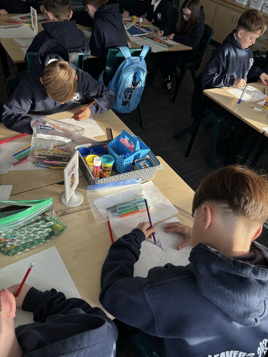 We enjoyed another visit from the S6 language leaders this morning <a href="/SCHSModLangs/">SCHS ModernLanguages</a> 🇫🇷 we were pleased to show off our knowledge of French colours and enjoyed linking these to Halloween! 🎃 

We’re already looking forward to your next visit! 💙