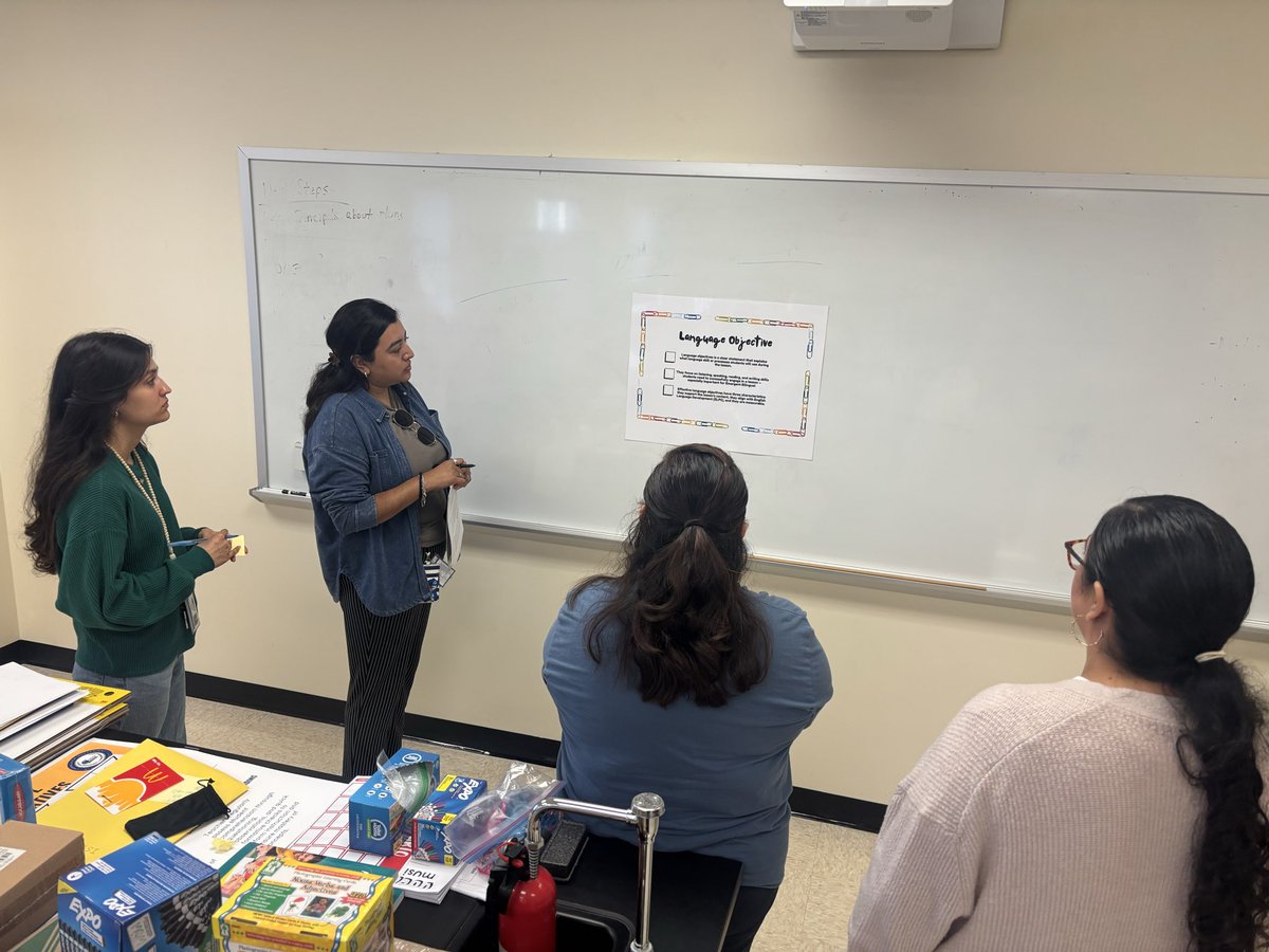 MsAMontemayor's tweet image. Finishing our week strong with our 1st Dual Language Academy! A busy and exciting day of learning with our amazing Dual Language teachers! @aquiroz @Jaleydapz @CISD_ML