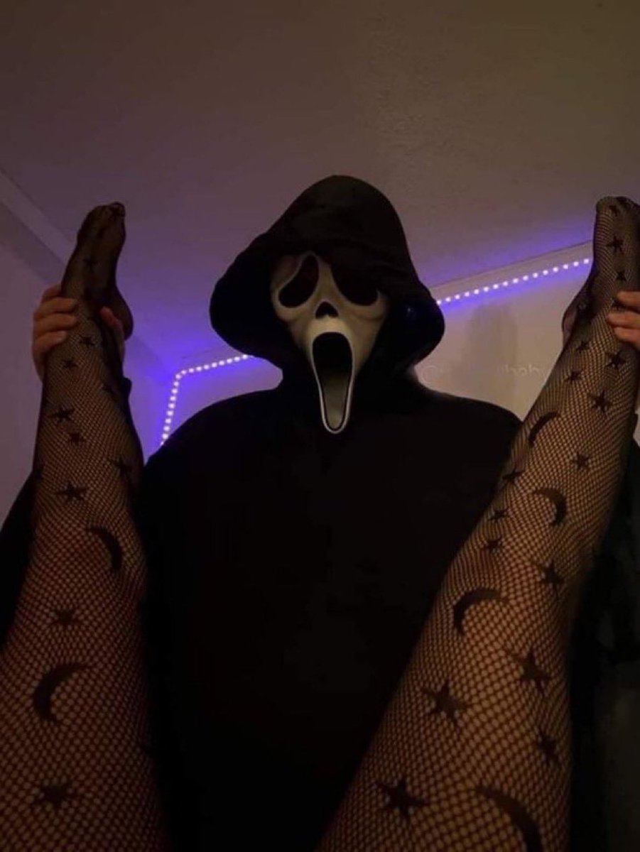 aesthost's tweet image. 