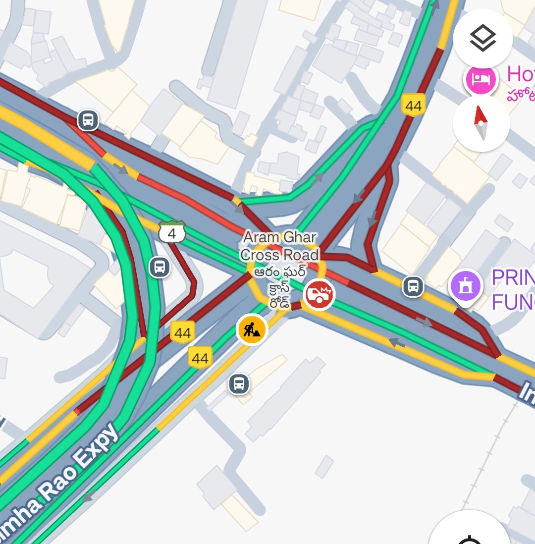 Aaramghar x road junction is very badly designed.
