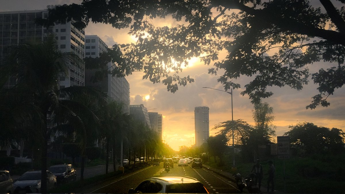 everydaeyy's tweet image. 