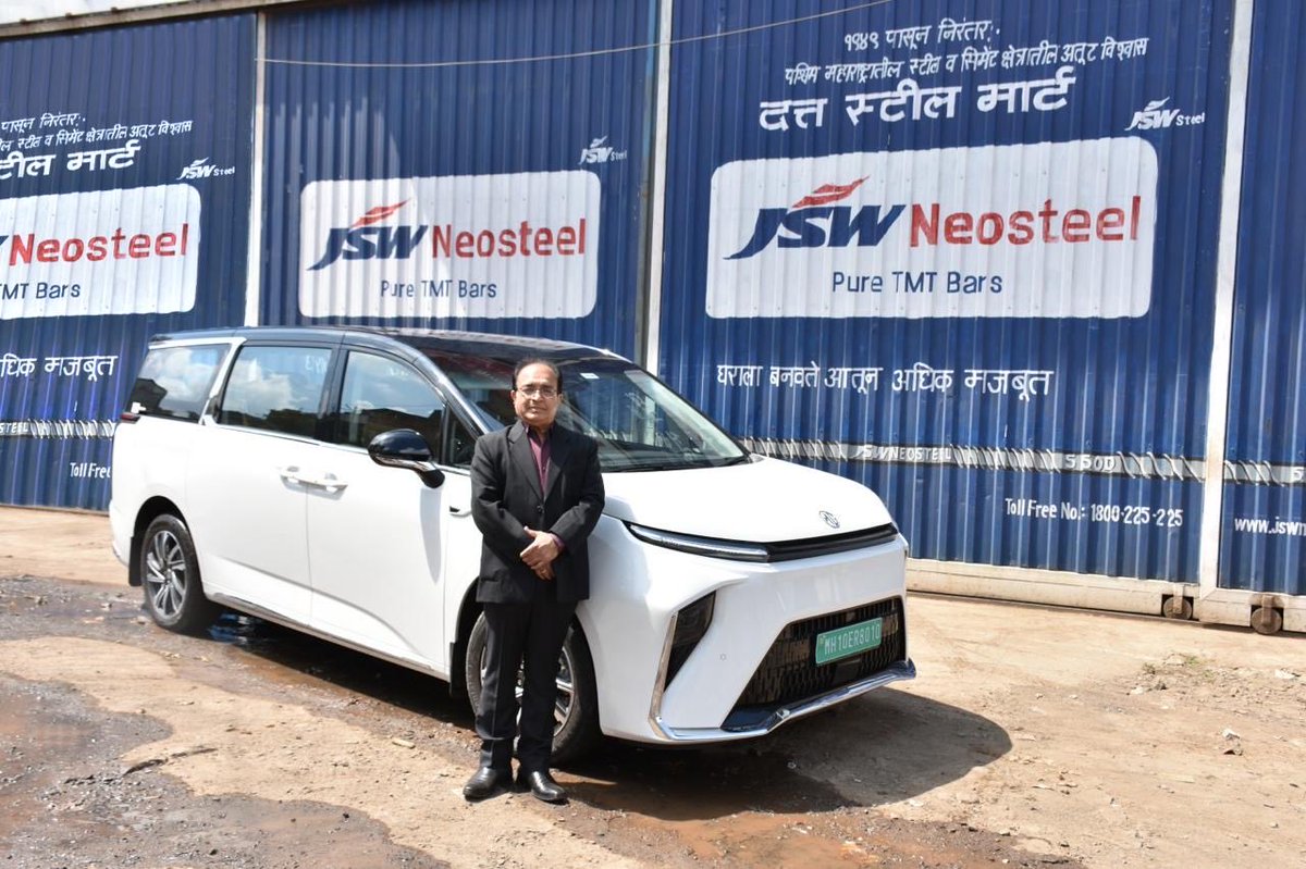 raunakshah14's tweet image. Dear @ParthJindal11,
For us, JSW is family❤️
From being proud distributors of JSW NeoSteel in Sangli &amp;amp; Satara, to now welcoming the first MG M9 in Sangli, every milestone feels deeply personal.
STEEL To WHEEL, we’ve grown together — stronger, prouder, and forever #JSWStrong 💪