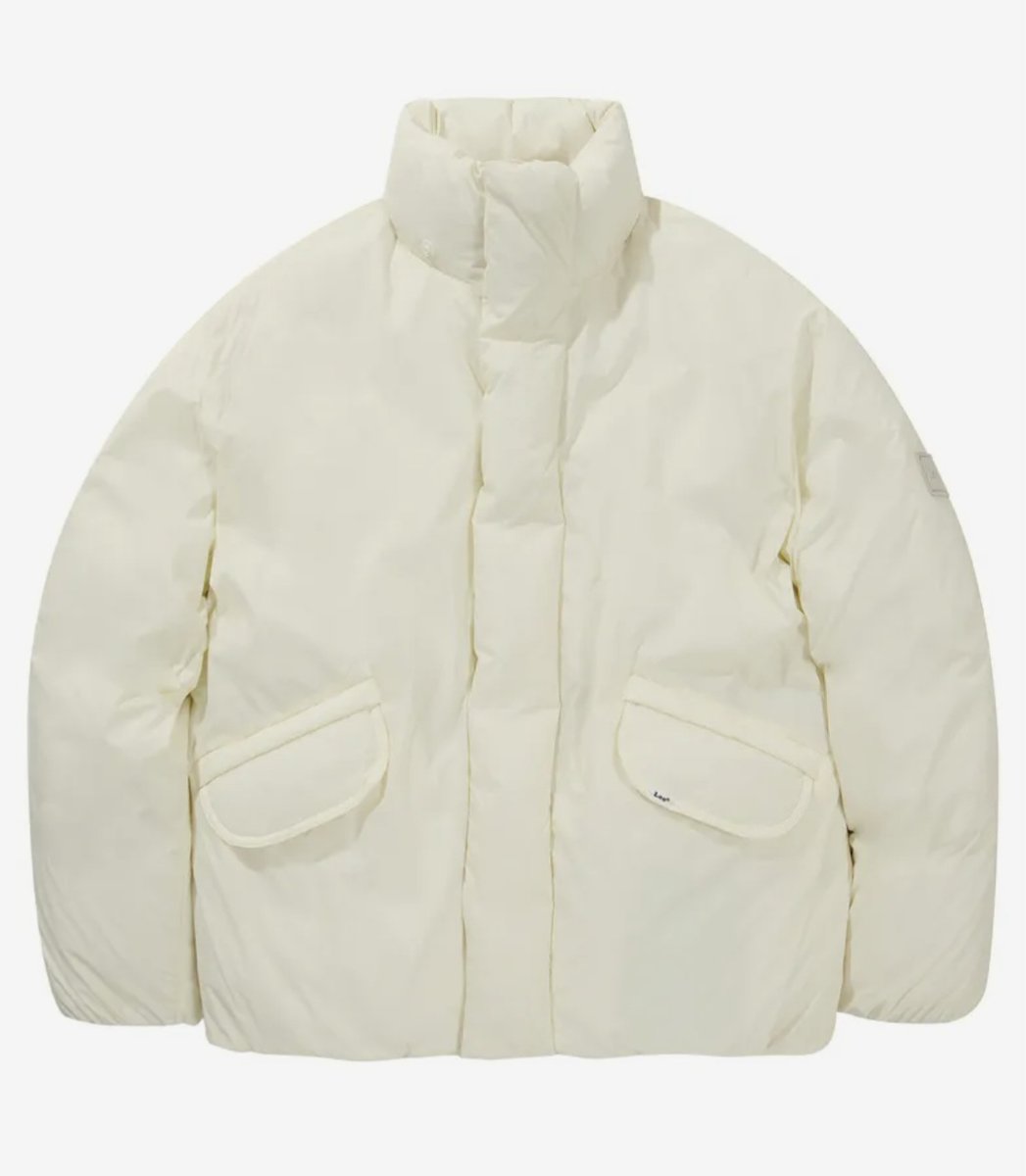 📞어어.. 난데.. 
난 도저히 10만원 넘게주고 경량패딩 못사겠어서.. 

걍 2만원대부터 8만원대 까지 가격대 별로 패딩 말아옴..

저렴하다고 다 솜이라 생각하지마쇼.. 덕다운도 있음.

(*구매 링크를 통한 매출 발생 시 수익을 얻습니다)