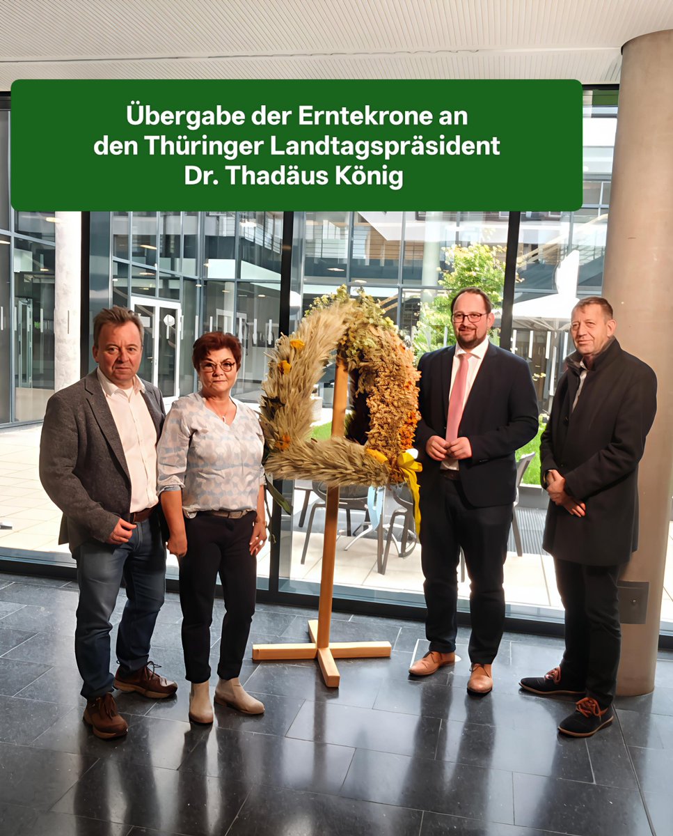 #Thüringen #ernte #erntekrone #bauernverbandTh #thüringerlandfrauen #ländlicherraum #getreide #ernährungssicherheit #frauenpower #weillandfrauseinberbindet #diedeutschenbauern 🌾