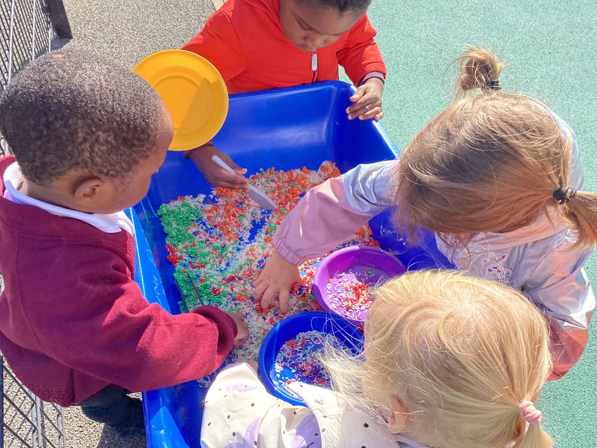 Sunflowers Class (Nursery) have had such a fantastic first half term. The children have settled beautifully and made some fantastic friendships.