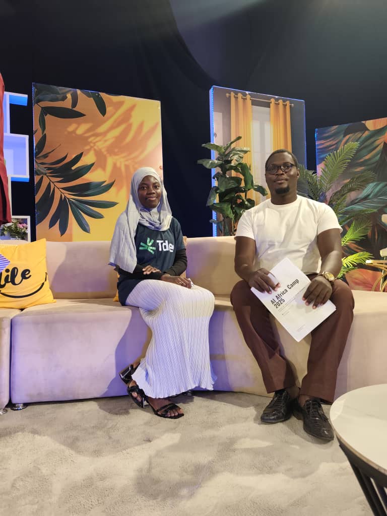 tdevorg's tweet image. Hier sur le plateau de Lapoz ! Nous avons présenté la communauté TDEV et le #AIAfricaCamp, formation en IA pour booster la créativité en Afrique !

Merci à l&apos;équipe de Lapoz pour son accueil chaleureux

#TDEV #Nufia #Lapoz #Edutech #IA #IntelligenceArtificielle