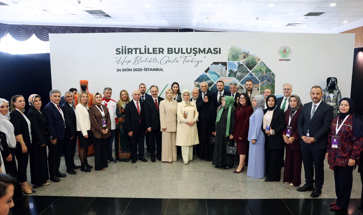 Siirt benim için yalnızca bir memleket değil, kardeşlik ve vefa demek… 

Aynı gökyüzü altında birleşen, farklılıklarıyla zenginleşen, barış içinde yaşayan büyük ve kadim bir aile demek. 

Bugün bu ailenin fertleri olan hemşehrilerimizle buluşmaktan mutluluk duydum. 

Ata
