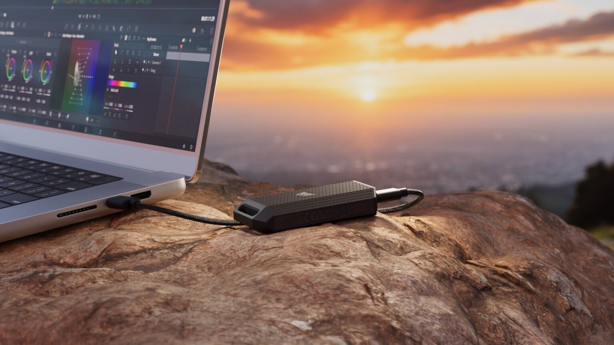 thinkcomps's tweet image. ➔ NEWS ➔ Corsair Unleashes High-Speed Portable SSDs: EX400U SURVIVOR and EX300U: thinkcomputers.org/corsair-unleas…