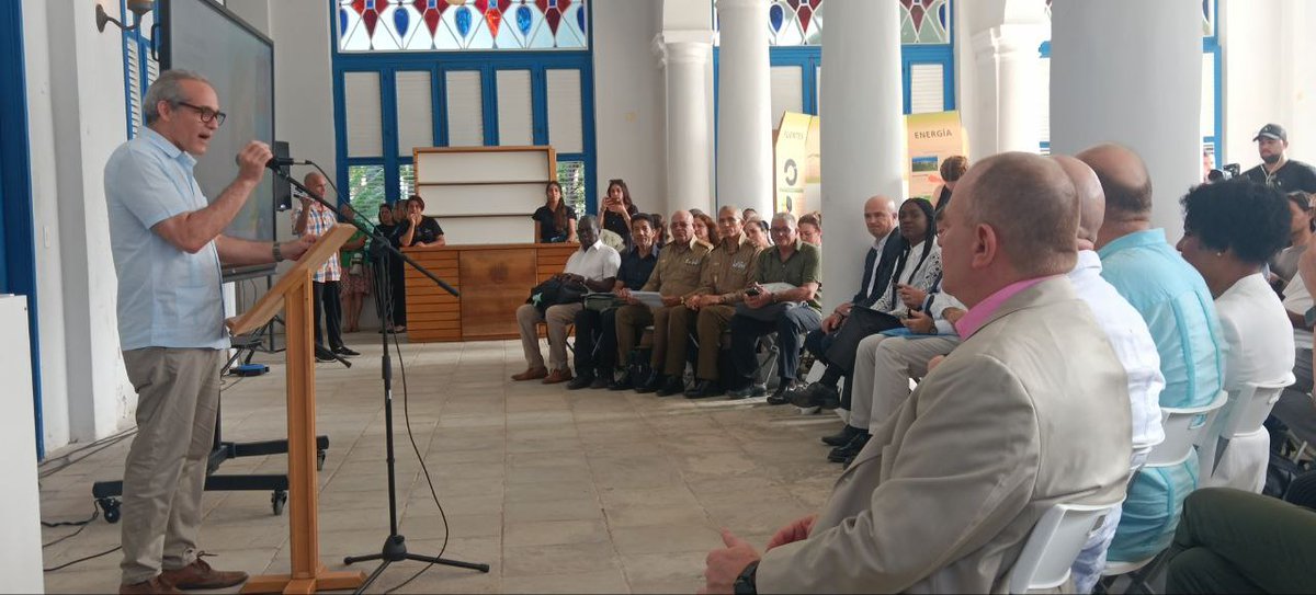 Con palabras de <a href="/ArmandoRguezB/">Armando</a>  ministro <a href="/citmacuba/">Ministerio de Ciencia, Tecnología y Medio Ambiente</a> comienza en <a href="/QuintaMolinos/">Quinta de los Molinos Jardín Botánico de La Habana</a>, La Habana, Pre-COP30, un espacio para la reflexión, que ecarna el compromiso de #Cuba con la protección del medio ambiente
👇