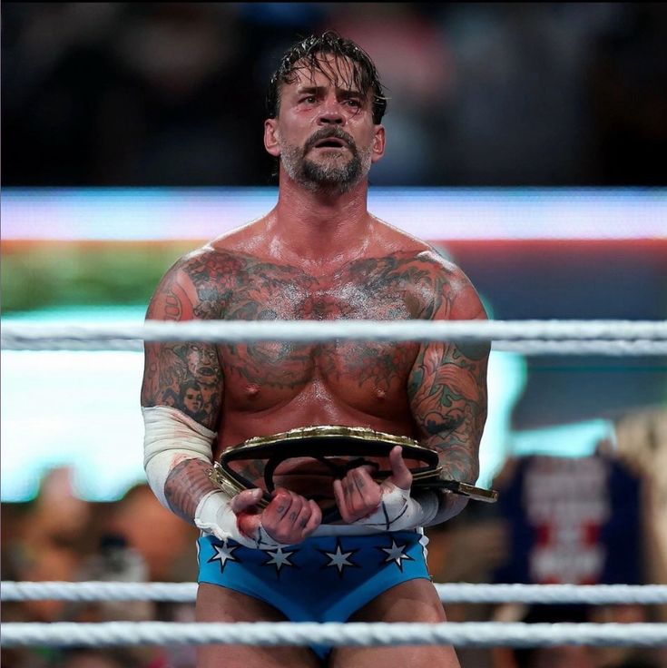 cape_wrestles's tweet photo. We’re clutching SNME. Pull the trigger @TripleH ⚡ https://t.co/HYbfFqVcys