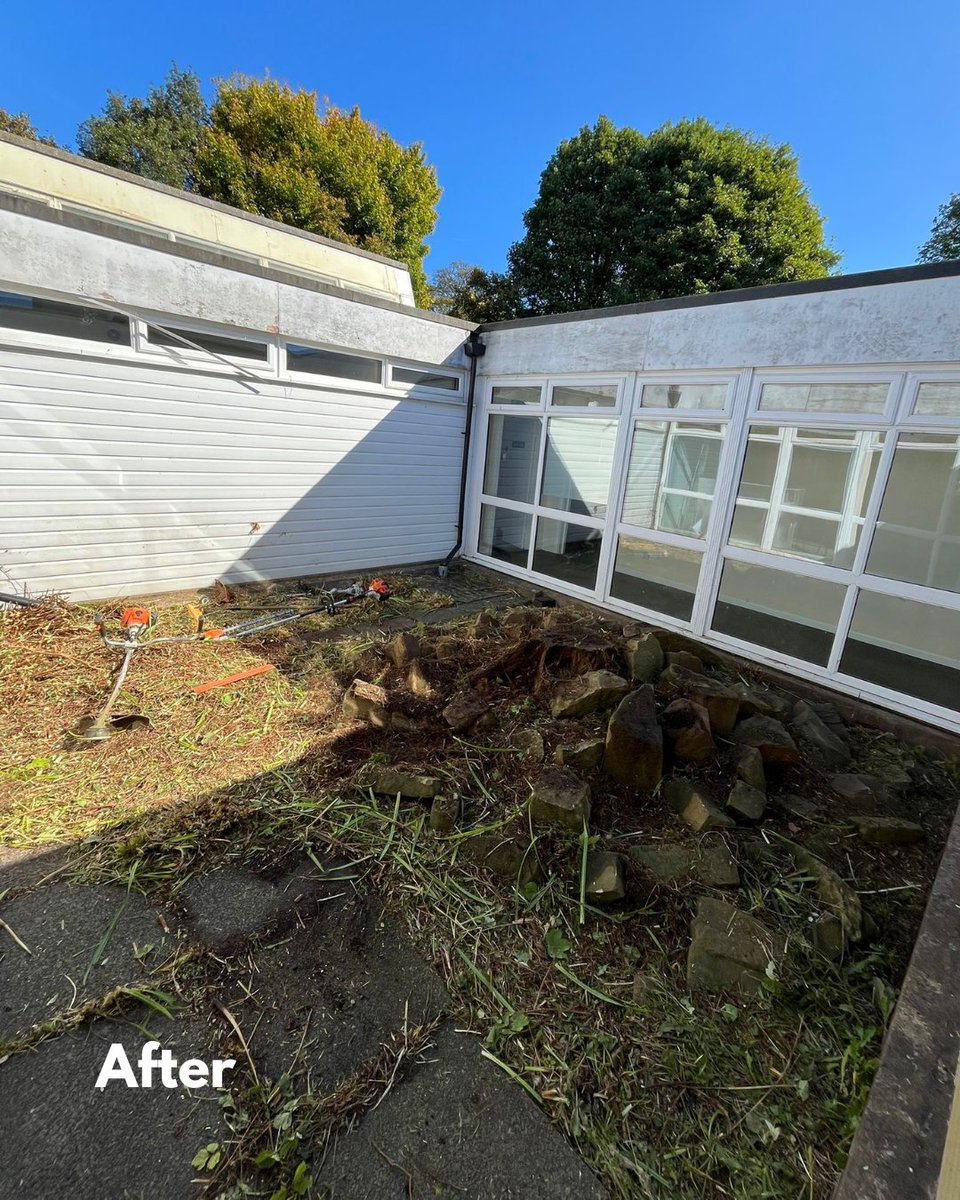 BossBeechwood's tweet image. Kyde and Jamie were hard at work today at Keele University, clearing the courtyard 🌳
Whether it’s a university, business, or private garden, we’ve got the team to get it done safely and efficiently. 
📞 Contact us today to book your site clearance!
#TreeCare #Arboriculture