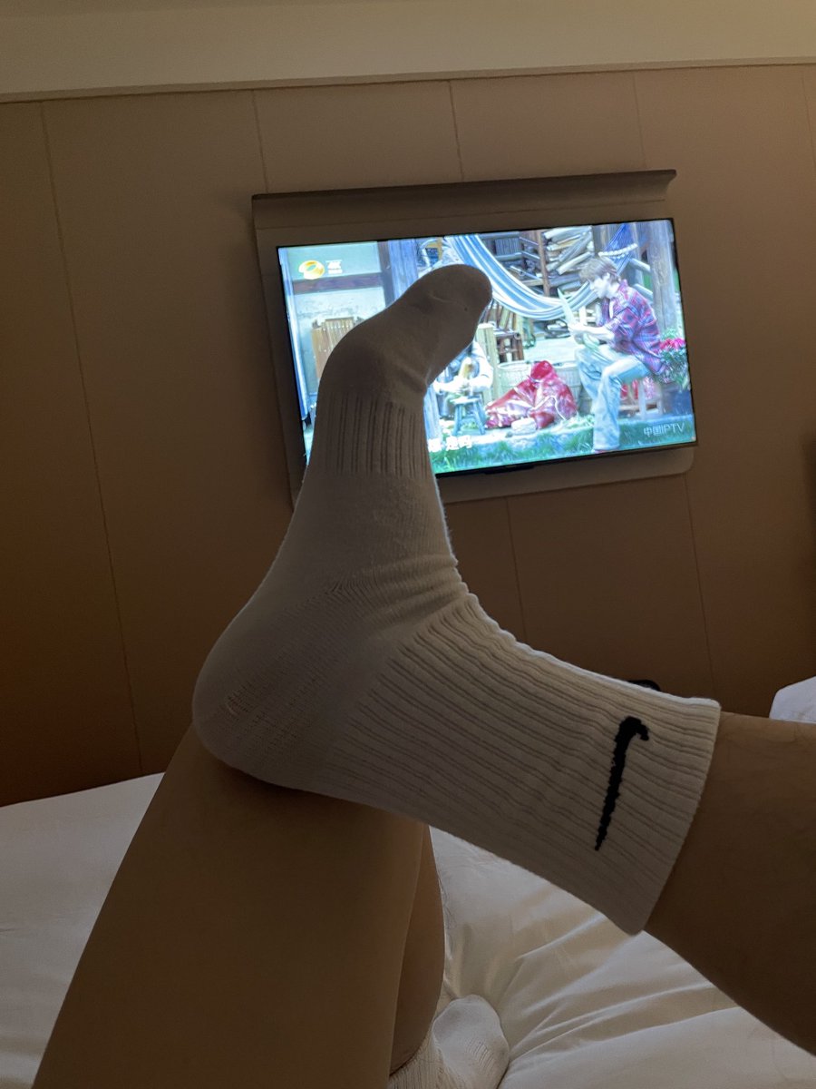 socksfeetSS's tweet photo. 日子就这样过去了，不知道下次再来深圳是什么时候 https://t.co/4lVoXoTk1O