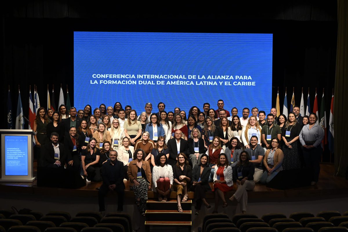 OITCinterfor's tweet photo. Hoy concluye la Conferencia Internacional “Formación Dual que Transforma”, organizada por #Cinterfor, #SENAC y #BIBB.
La jornada final destacó la planificación 2026 y nuevas alianzas para fortalecer la formación dual en América Latina y el Caribe. 🌎🤝 https://t.co/2PG9cUfqcl