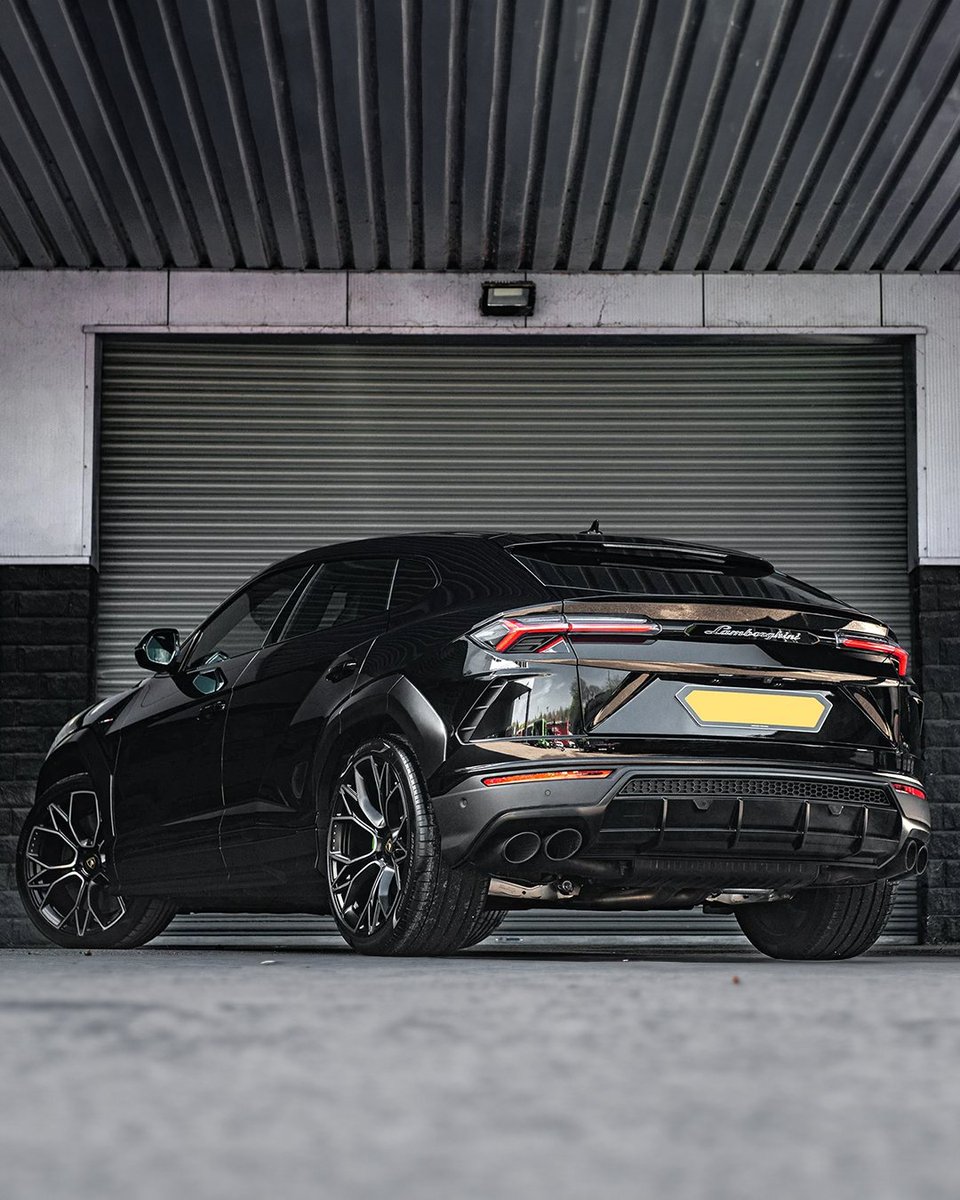 ProjectKahn's tweet image. Lamborghini Urus (2018–Present) Sant&apos;Agata Body Kit
£8,000 INC. VAT

See more: projectkahn.com/collections/ur…

#KahnDesign #LamborghiniUrus #SantAgataBodyKit #LuxurySUV