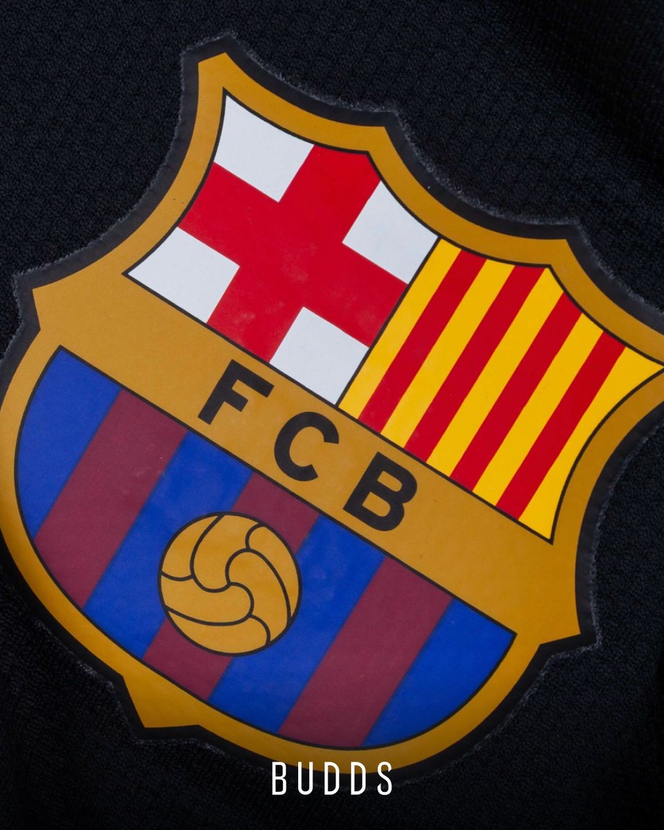 buddsauctions's tweet photo. Lionel Messi Barcelona Shirt 🏆
Black No.10 from the 2011-12 season - the year Messi hit 73 goals under Pep.
Up for auction until November 6th in the El Clásico Timed Auction.
🔗 https://t.co/88BgHVMcuM
#LionelMessi #Messi #FCBarcelona #ElClasico #FootballMemorabilia #BUDDS https://t.co/dd3kdzi3ZE