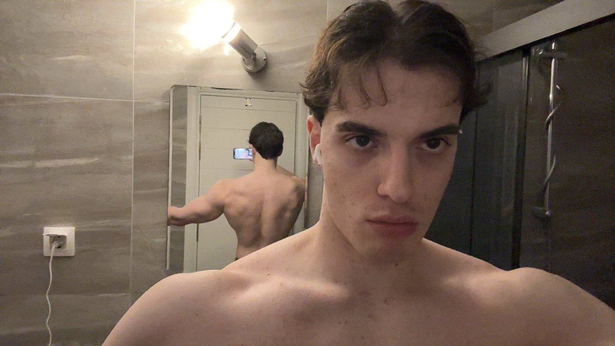 Who’s going to be my entertainment for today?