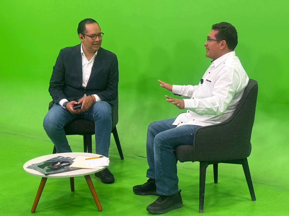 SoyPavelGaspar's tweet image. Agradezco al periodista @AlbertoRuedaE, por la entrevista en #TeleDiario, para mí es un orgullo y una gran responsabilidad estar al frente del #PoderLegislativo para trabajar por las poblanas y poblanos.

Este espacio es una oportunidad de informar con transparencia.…