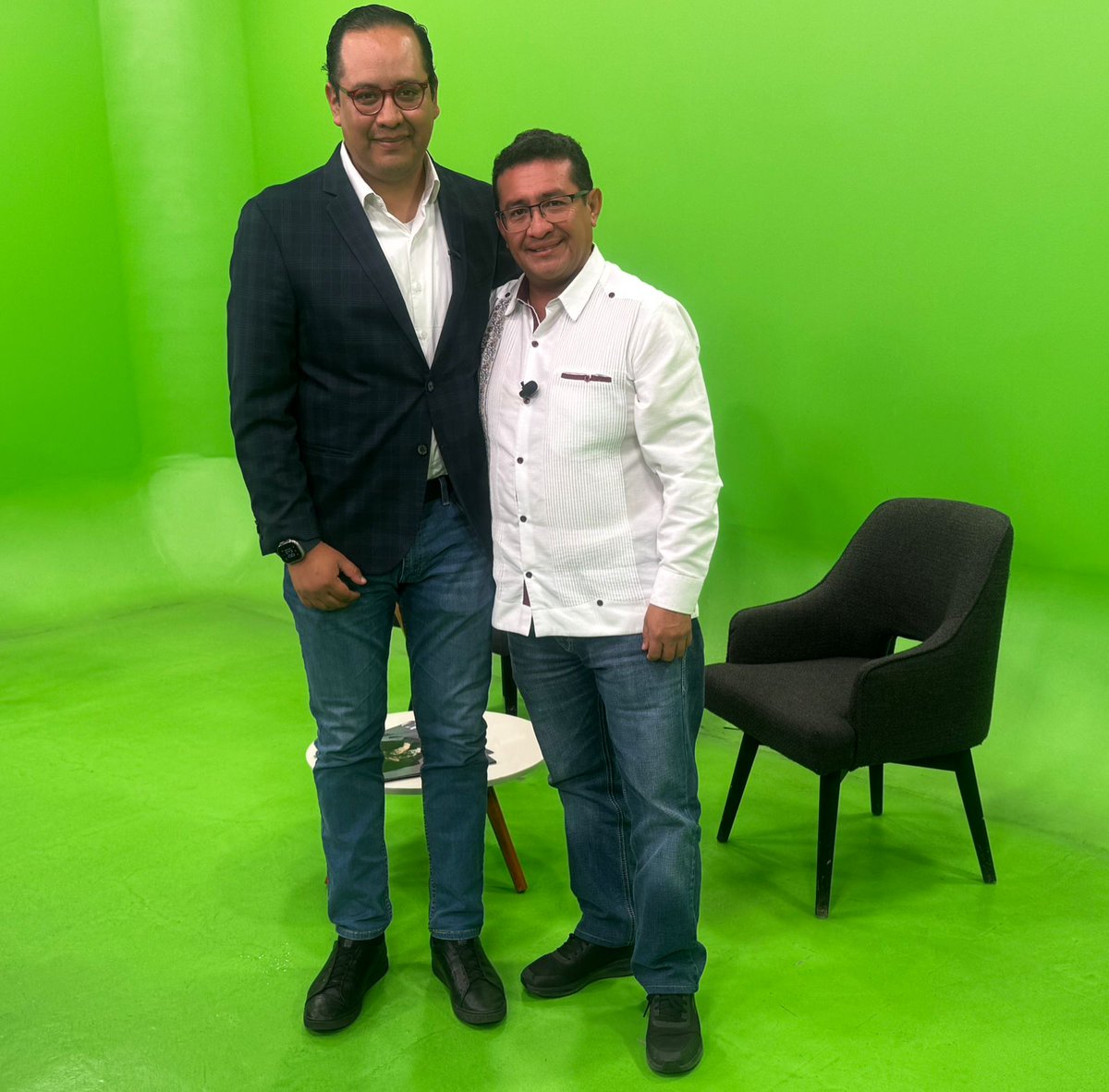 SoyPavelGaspar's tweet image. Agradezco al periodista @AlbertoRuedaE, por la entrevista en #TeleDiario, para mí es un orgullo y una gran responsabilidad estar al frente del #PoderLegislativo para trabajar por las poblanas y poblanos.

Este espacio es una oportunidad de informar con transparencia.…