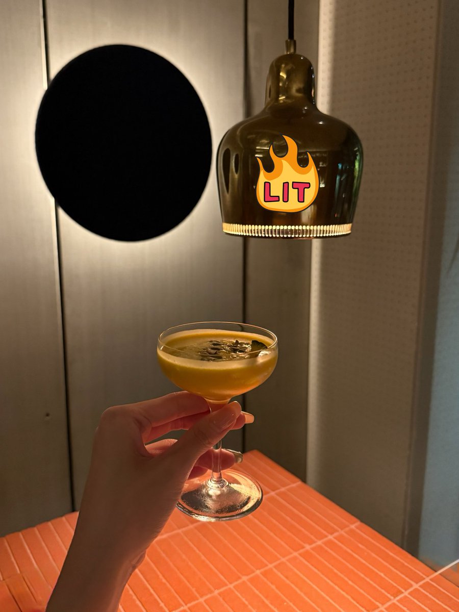 tokyocreditgirl's tweet photo. 広尾の「DBL」🍸
カクテルも美味しいし、フードのカレーもめちゃ美味しかった🤤🍛
お洒落で雰囲気良くて、常連さんが多いのも納得。マスターのコミュニケーションも丁度良い。
恵比寿や広尾でご飯のあと、2軒目におすすめバー🥃

#tokyococktail7days #東京カクテル7デイズ https://t.co/XY0aMWgEgZ