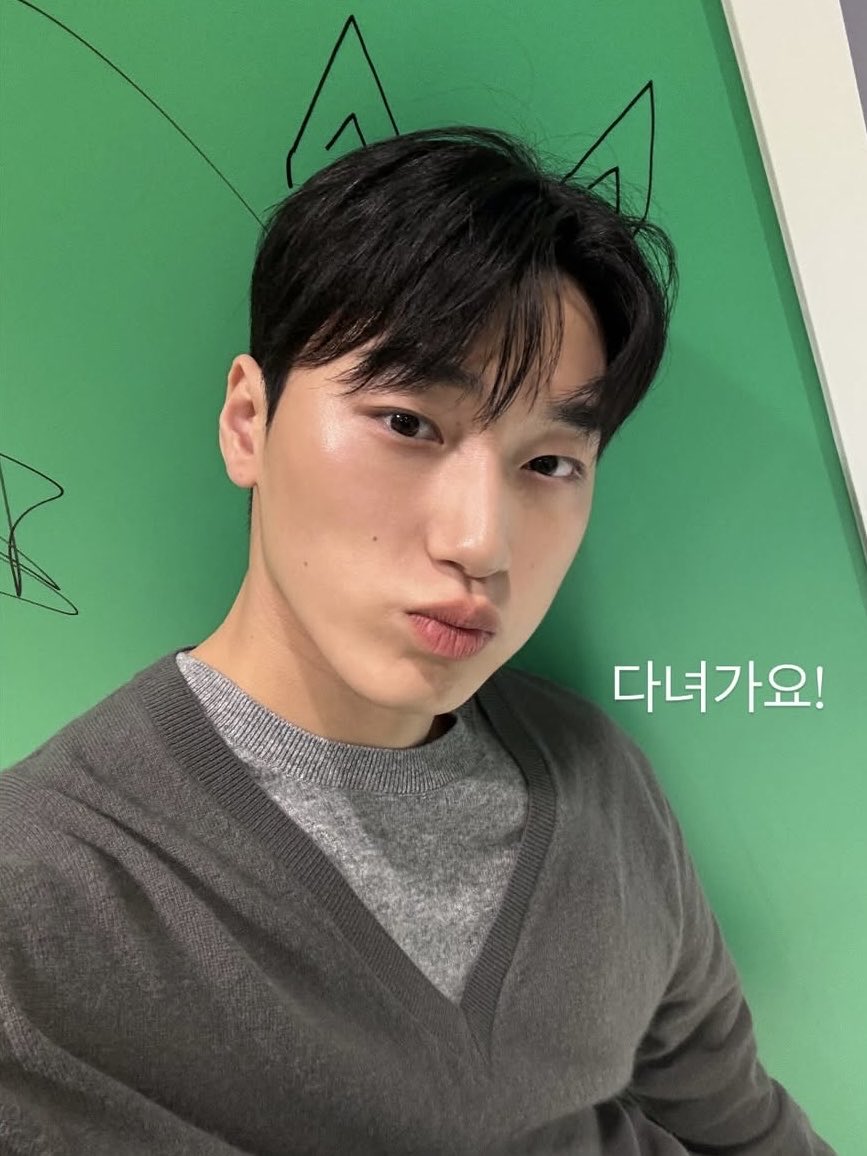 goneupstream's tweet image. Siapa di sini yang kakak pacarnya kucing? Aku! ☝🏻