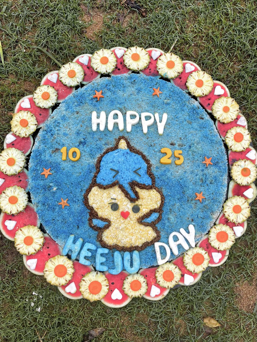 id2zzu's tweet image. 𝗛𝗔𝗣𝗣𝗬 𝗛𝗘𝗘𝗝𝗨 𝗗𝗔𝗬 ᰔᩚ
사랑하는 희주의 생일을 맞아
태국 사무이 보호소에 있는 코끼리 친구들에게
케이크를 선물했어요 🐘🎂
태국 전역의 관광 산업이나 노동 현장에서 구조된
코끼리들이 자유롭고 행복하게 살 수 있도록
사랑과 돌봄을 우선시 한다고 합니다 💕
#HAPPYHEEJUDAY