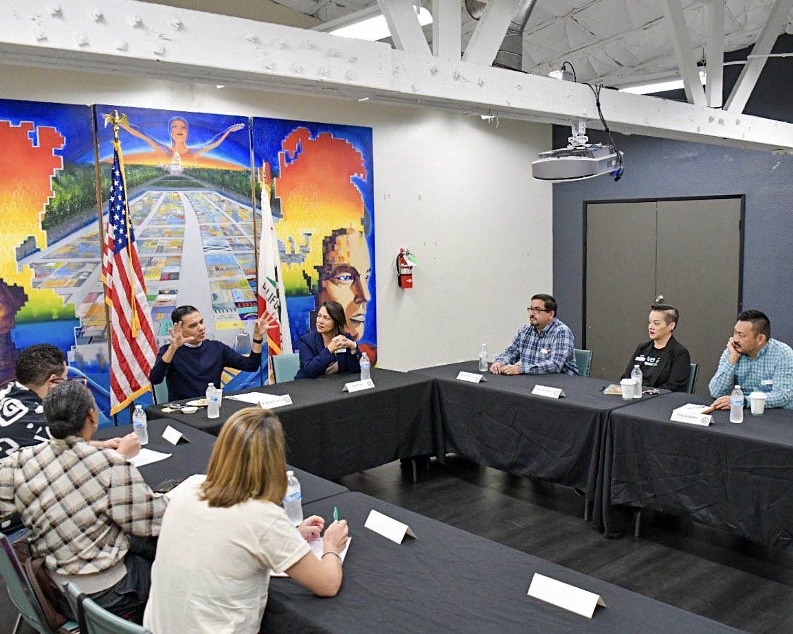 Congressman Robert Garcia tweet media