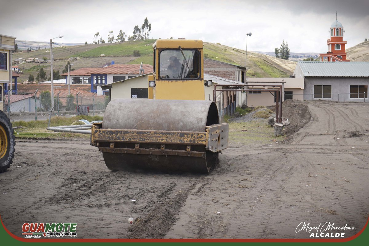 GADGuamote's tweet photo. La maquinaria del GADMCG, finaliza el trabajo de 𝗱𝗲𝘀𝗯𝗮𝗻𝗾𝘂𝗲, 𝗻𝗶𝘃𝗲𝗹𝗮𝗰𝗶𝗼́𝗻 𝘆 𝗰𝗼𝗺𝗽𝗮𝗰𝘁𝗮𝗰𝗶𝗼́𝗻 𝗱𝗲𝗹 𝗲𝘀𝘁𝗮𝗱𝗶𝗼 𝗲𝗻 𝗹𝗮 𝗰𝗼𝗺𝘂𝗻𝗶𝗱𝗮𝗱 𝗦𝗮𝗻 𝗠𝗶𝗴𝘂𝗲𝗹 𝗱𝗲 𝗣𝗼𝗺𝗮𝗰𝗵𝗮𝗰𝗮 https://t.co/T1FdqAtQ24
