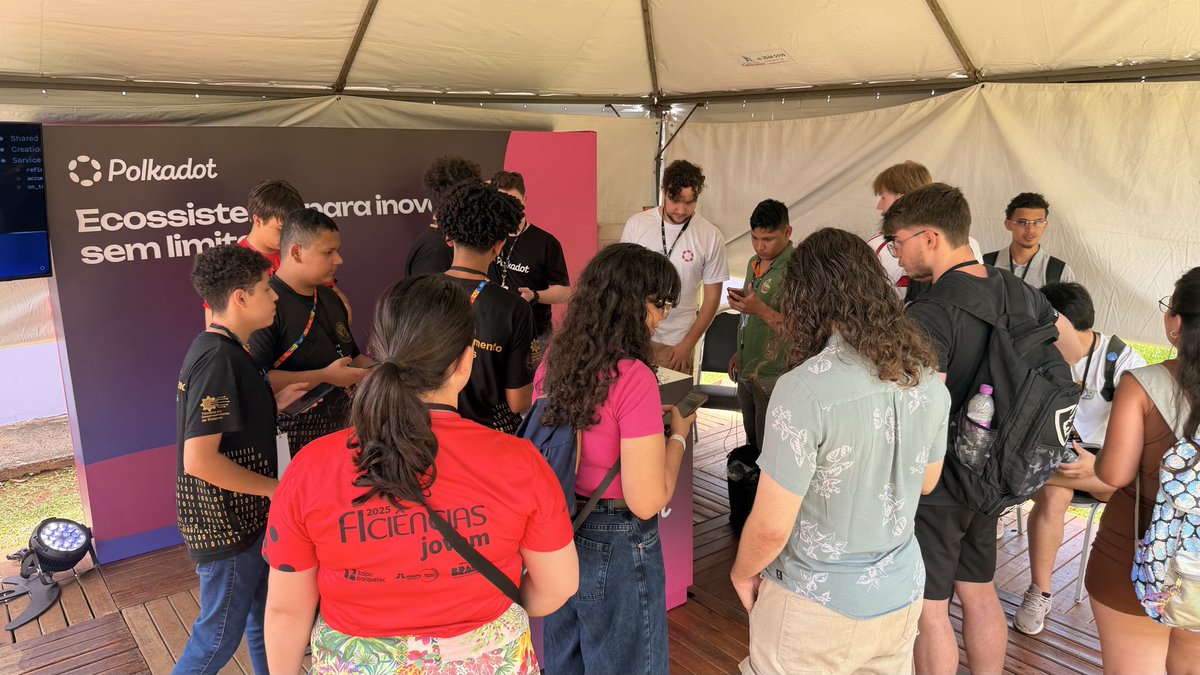 gabekoin's tweet image. 🔥The third day of Iguassú Inova 2025 reaffirms what we already knew: collaborative innovation is the engine that drives the future.

The @Polkadot stand, a lively space for exchanges, ideas and discoveries, remains packed.

It&apos;s inspiring to see how different industries are…
